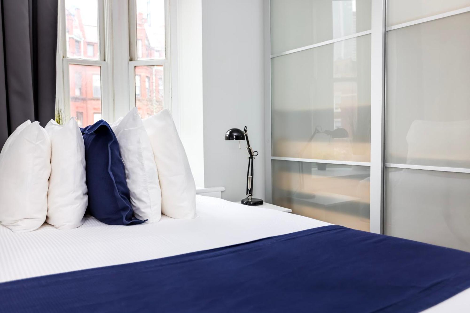 Stylish Studio On Newbury St #3 Boston Exterior photo